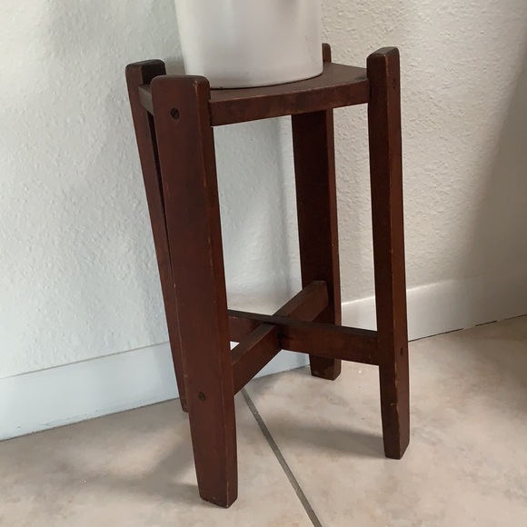 Wooden stool plant 🪴 holder - Picture 2 of 6